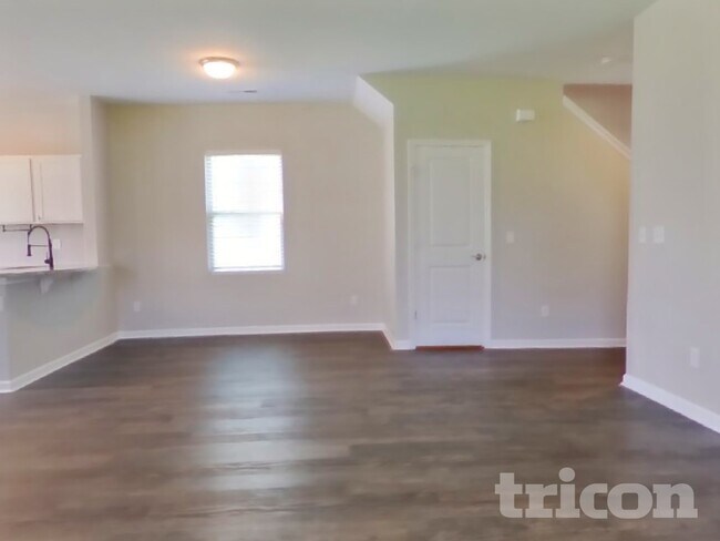 Foto del edificio - 1035 Lonergan Cir