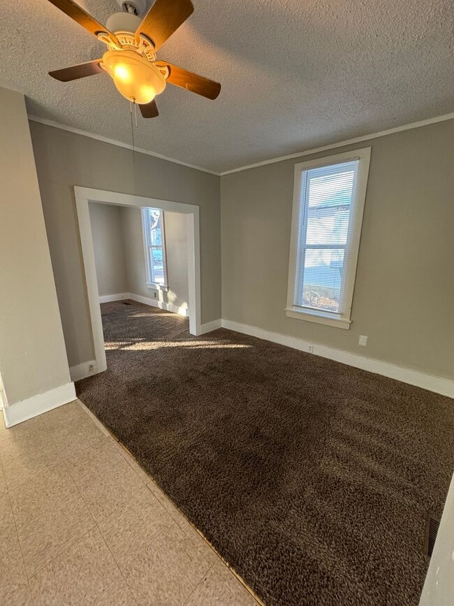 Building Photo - Character, Charm, and TONS of Natural Light!