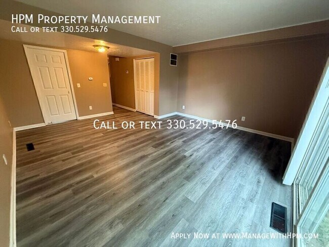 Foto del edificio - 1161 Frost Rd