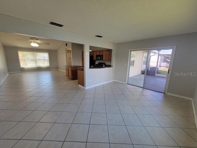 Foto del edificio - 3128 Munson St