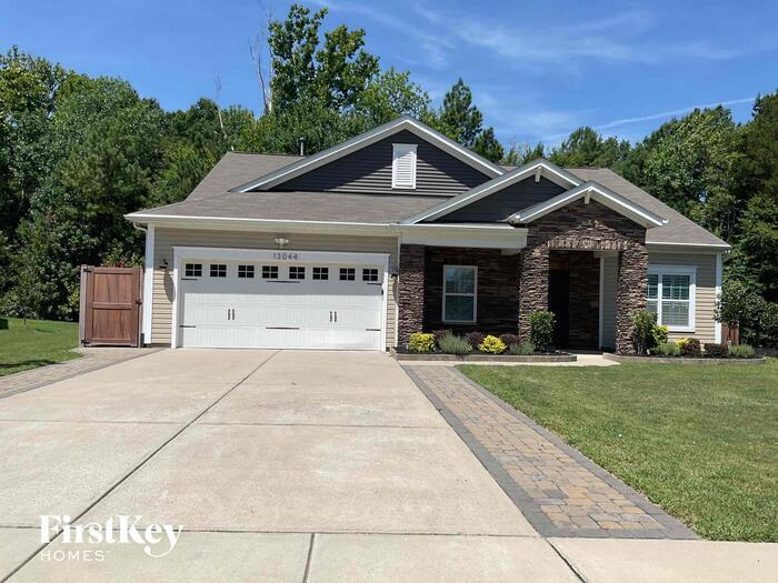 Foto principal - 13044 Ferguson Forest Dr