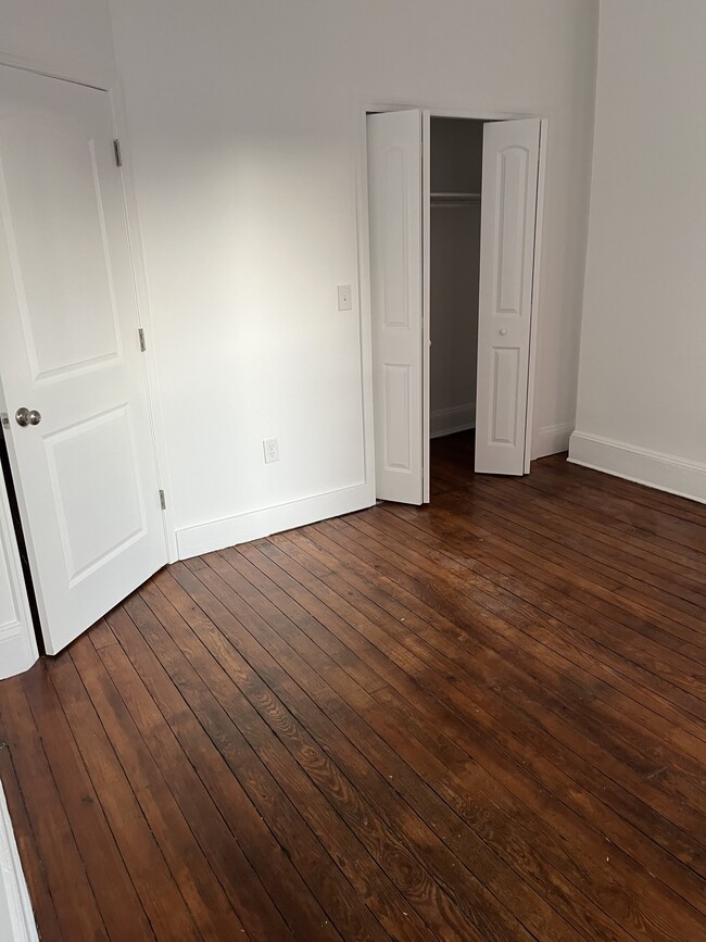 Building Photo - 556 Vanderbilt Ave