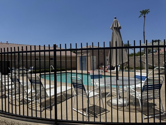 Foto del edificio - 49691 Truman Way