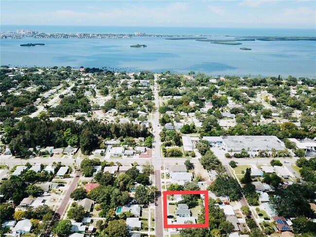 Foto del edificio - 428 Orangewood Dr