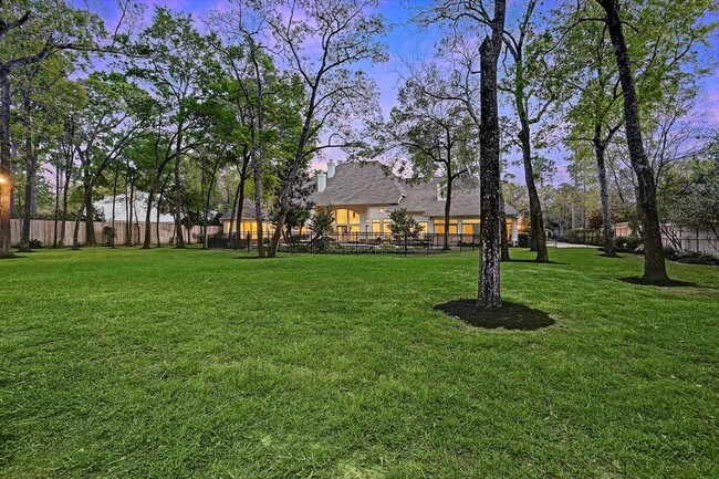 Building Photo - 12014 Tall Oaks St