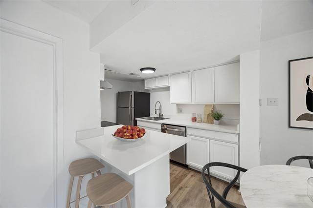 Building Photo - 4044 Buena Vista St