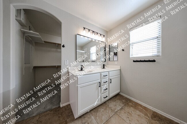 Foto del edificio - 3955 E Blue Sage Ct