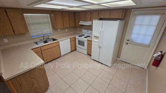Building Photo - 4917 Malibu Ct