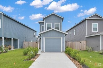 Building Photo - 18271 Via Aurelia Dr