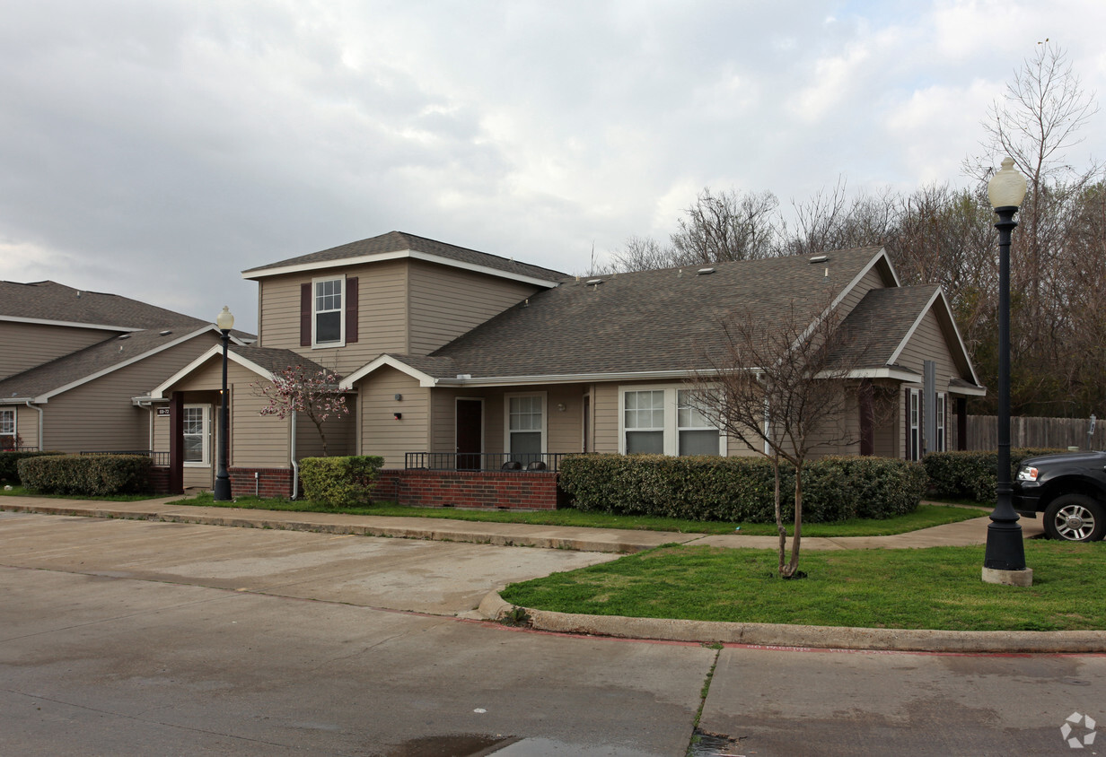 Primary Photo - Creekside Terrace Apartments