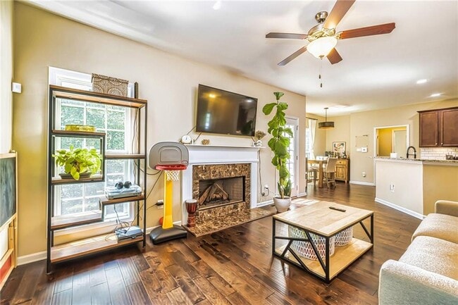 Building Photo - 353 Vinings Vintage Cir SE