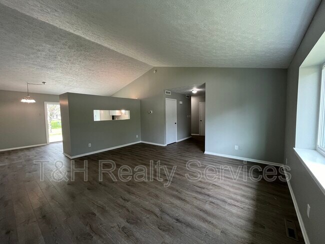 Building Photo - 6708 Echo Ln