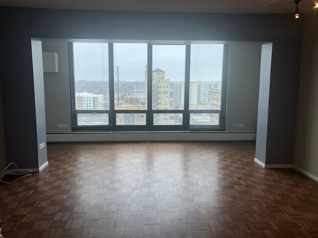Foto del edificio - 6166 N Sheridan Rd