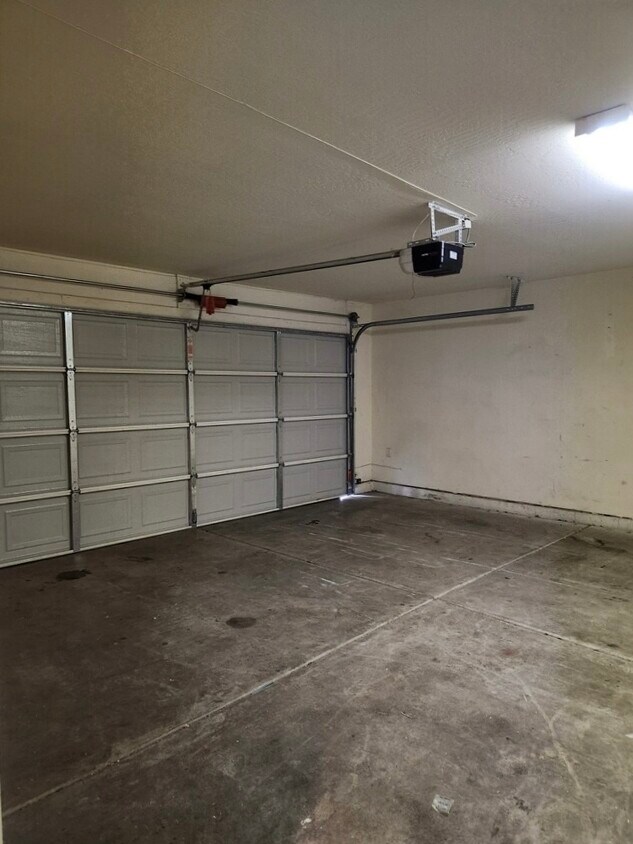 Foto principal - 1731 E Cambridge Ave