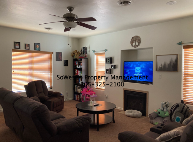 Building Photo - 3 Bedroom Home in Mesa Vista with 2 Car Ga...