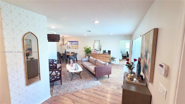 Foto del edificio - 2411 NW 31st St