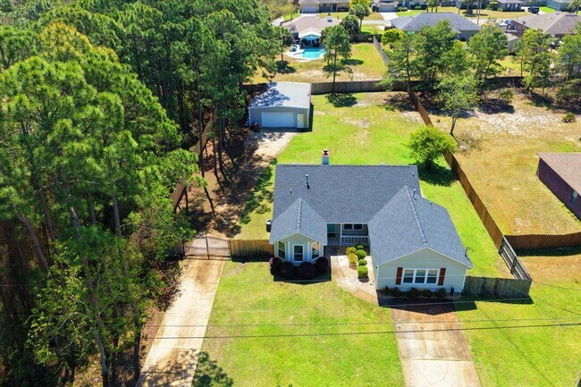 Foto del edificio - 8665 El Paseo St