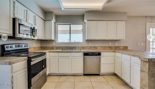 Foto del edificio - 16625 S 34th Way