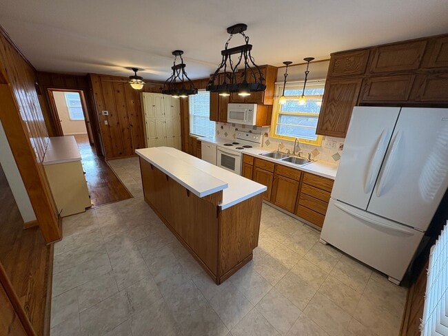 Foto del edificio - FOR LEASE- SINGLE FAMILY HOME IN HERMITAGE!