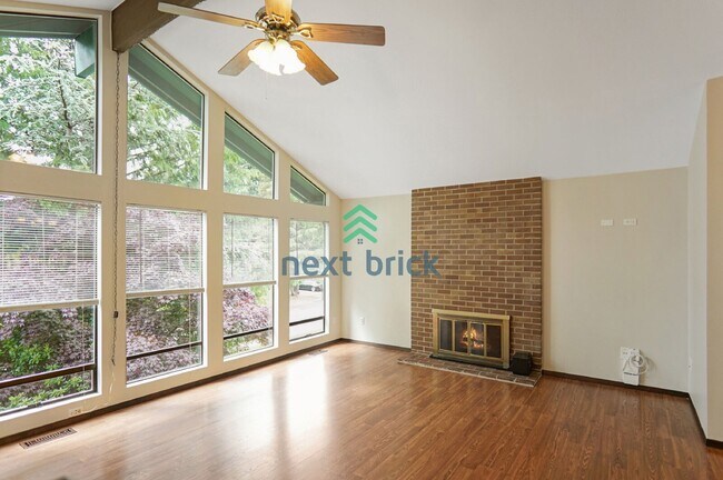 Foto del edificio - 5-bedroom, 3-bath Beautiful Single Family Home is Rent for Rent!