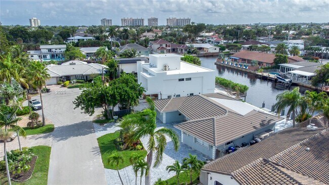 Foto del edificio - 2810 NE 59th Ct