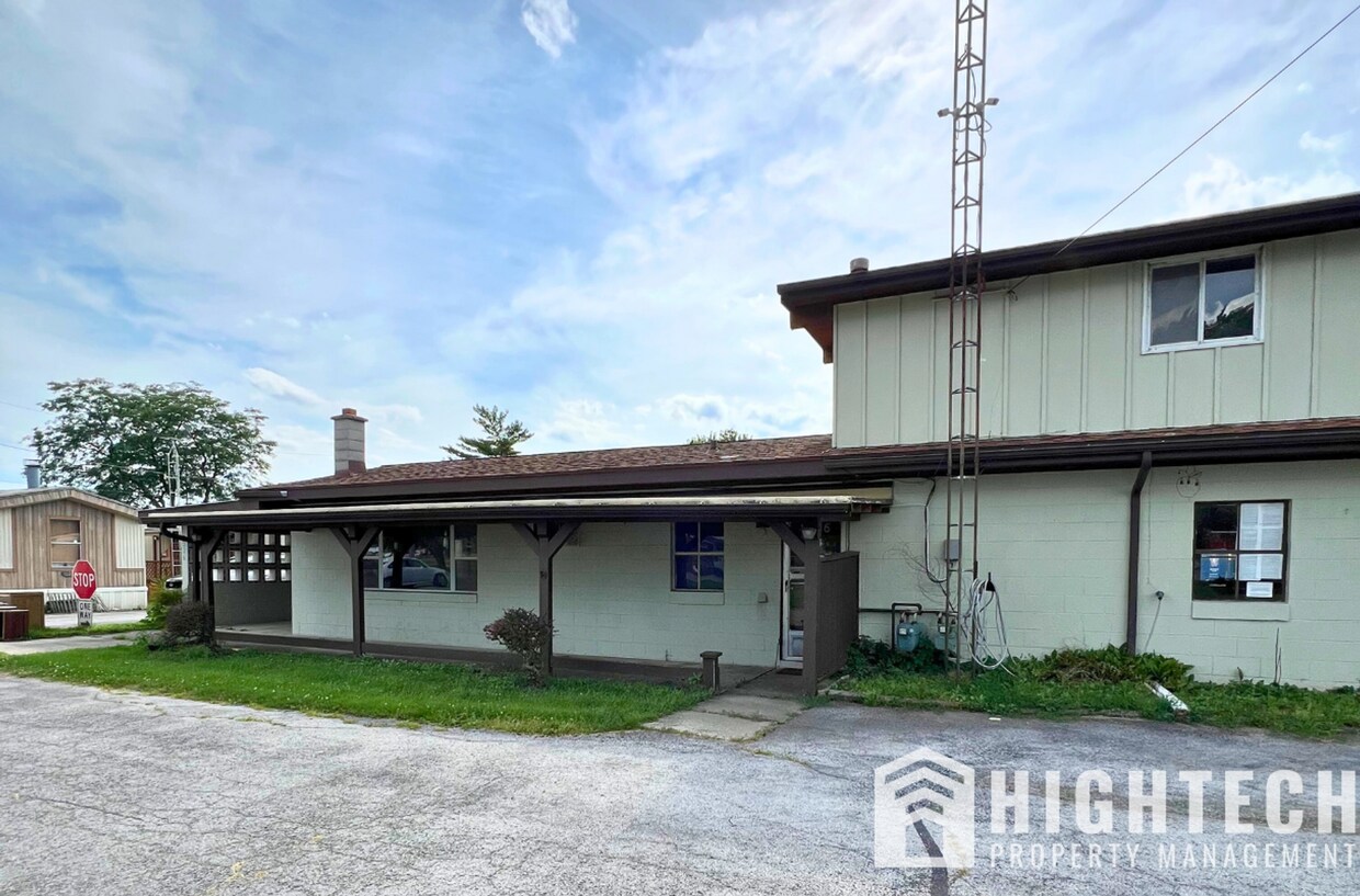 Primary Photo - 1526 Oak Harbor Rd