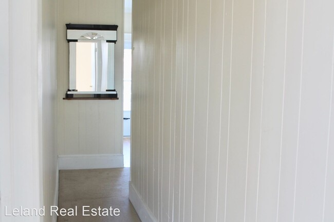 Building Photo - 1 br, 1 bath House - 401 25th Street #3