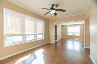 Foto del edificio - 5520 W Montrose Ave