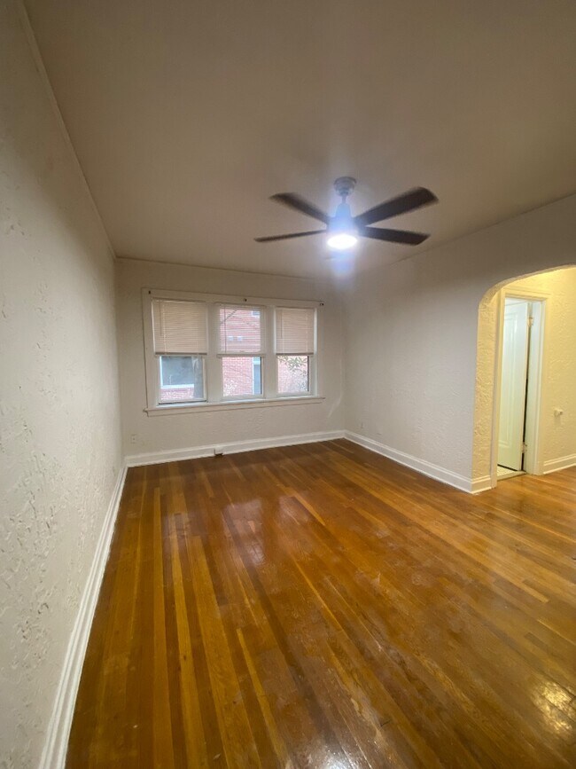 Foto del edificio - 7336-103 Forsyth Blvd