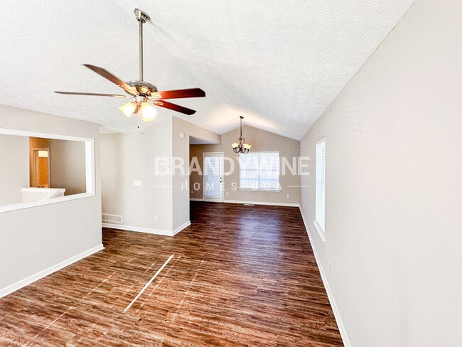 Building Photo - 152 Edward Dr