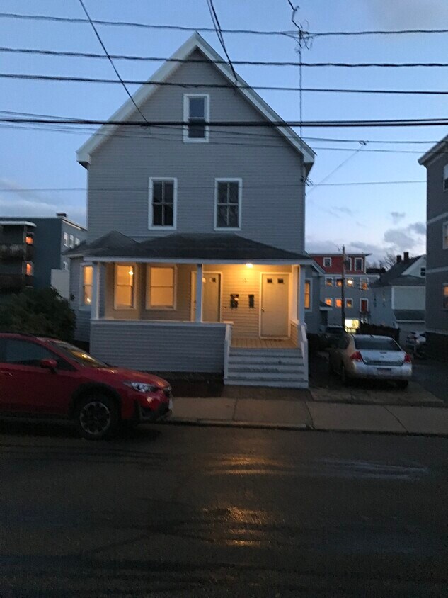 Primary Photo - 10 Clarendon Ave