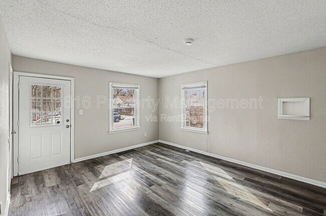 Building Photo - 7036 Bellefontaine Ave
