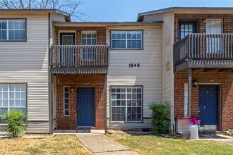 Building Photo - 1845 River Crossing Cir