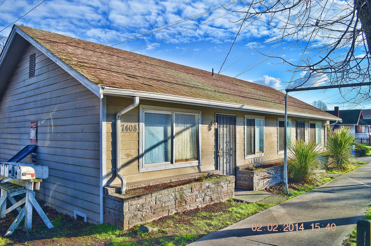 7408 Rainier Avenue South Unit 2, Seattle, WA 98118 Apartments in