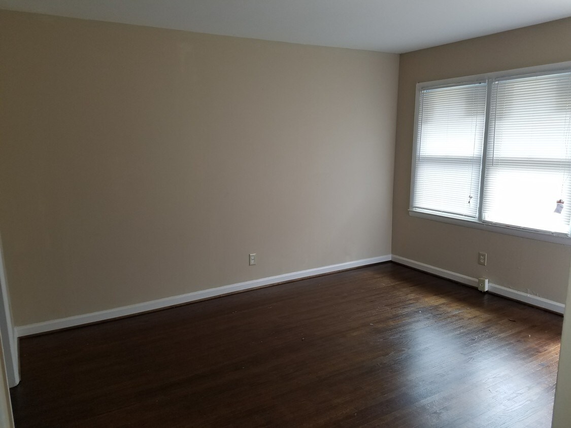 Living Room - 5300 Clearmont Ave