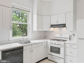 Building Photo - 13 Haddon Ave