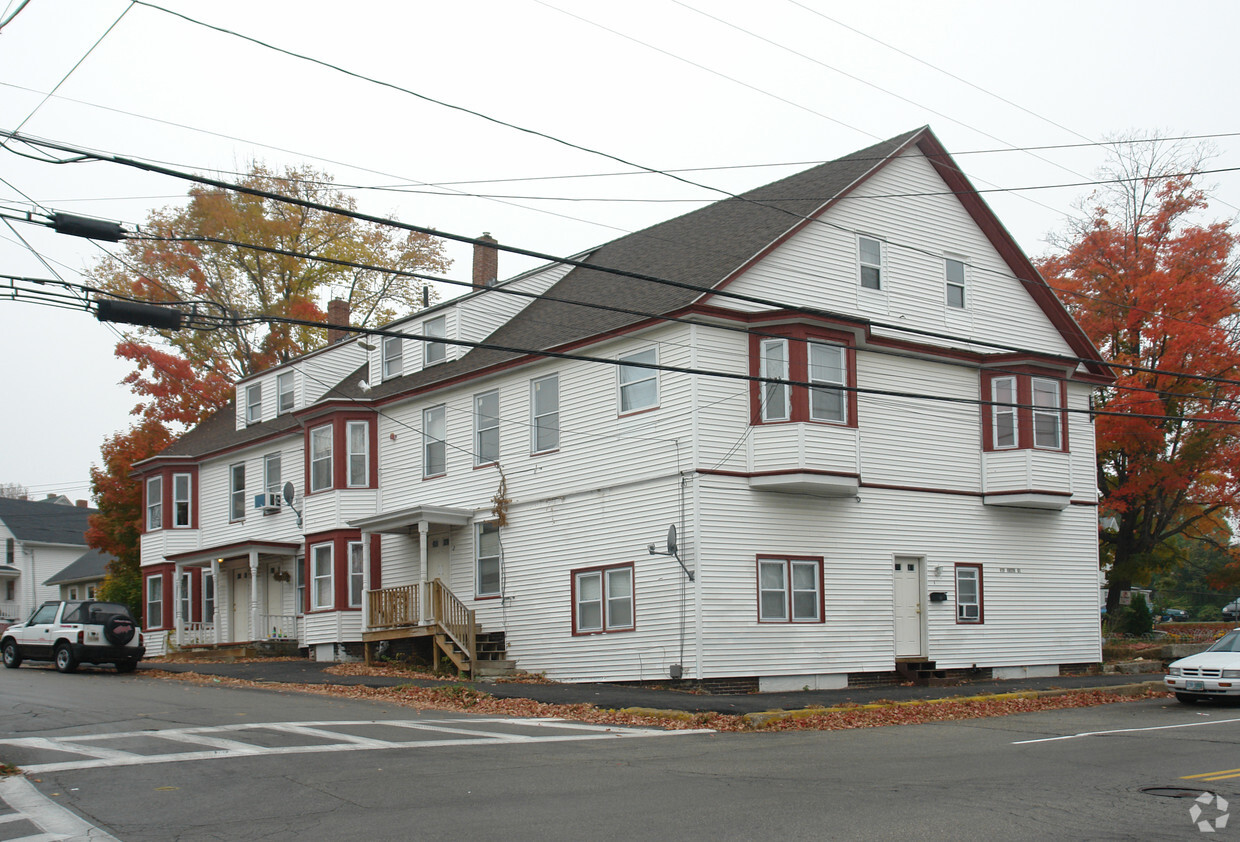 117 Green St, Somersworth, NH 03878 - Apartments in Somersworth, NH ...