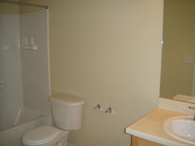 Foto del edificio - 1846 Twin Lakes Cir