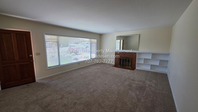Building Photo - Spacious West Side Petaluma Home for Rent
