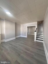 Building Photo - 491 W Hanover St