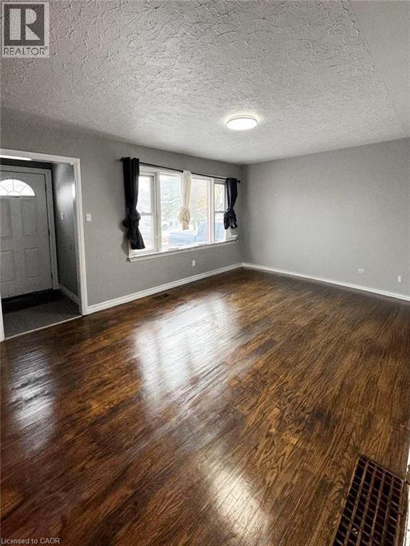 Photo du bâtiment - 1588 Hansuld St