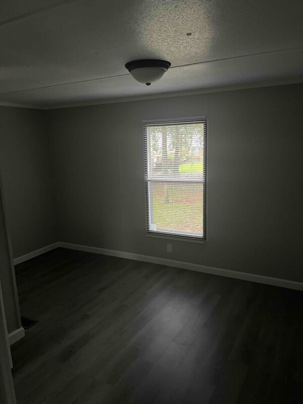 Building Photo - 302 Cottonwood Ln
