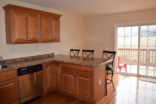 Foto del edificio - 612 Mountain Stone Rd