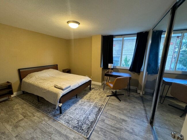 Building Photo - Furnished 1 bedroom 1 bathroom apartment