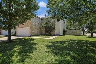 Building Photo - 1201 Pike Path