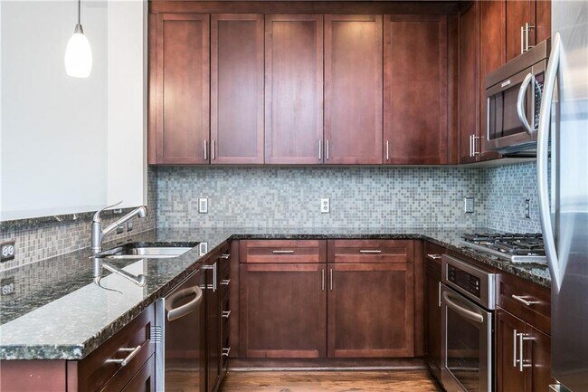 Foto del edificio - 270 17th St NW