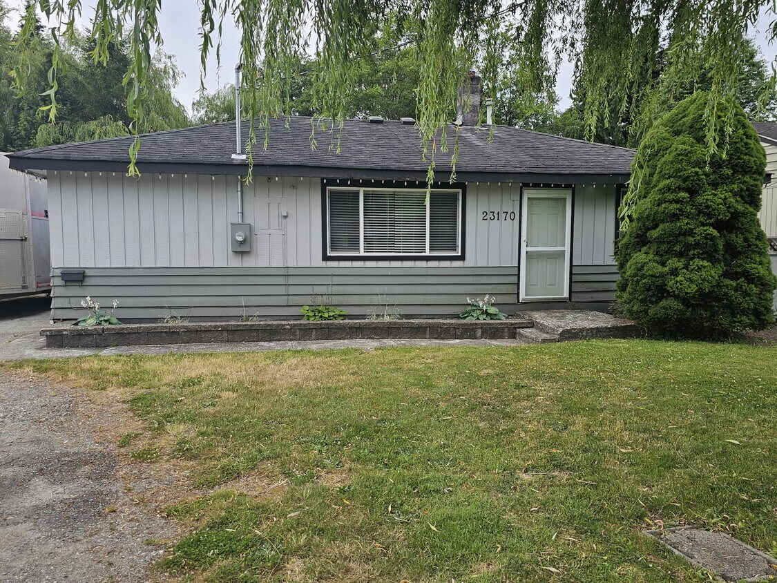 Primary Photo - 23170-23126 126 Ave