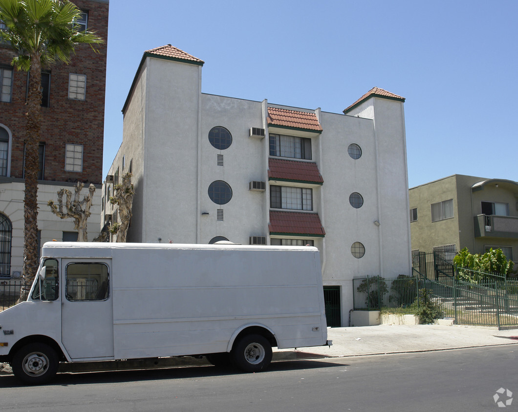 Foto del edificio - 229 S Mariposa Ave