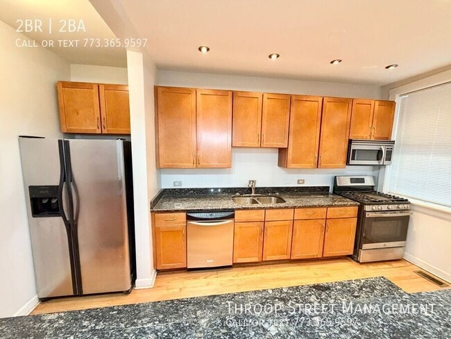 Building Photo - 5228 S Ingleside Ave