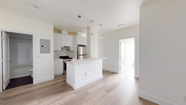 Photo - 1408 California St Apartment